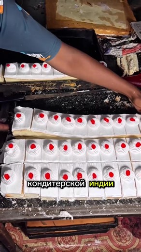 Exploring Indian Street Food: Delicious Cakes and Treats