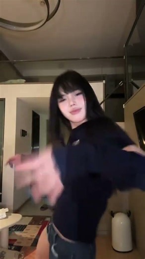 Hold Still for a Second: Master the DL Shake Move