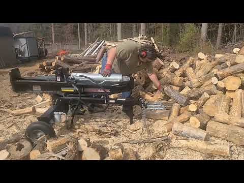 FIRST SPLITS WITH THE LUMBERJACK 27-TON LOG SPLITTER!