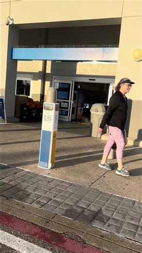 Going to make a duplicate key at Walmart ￼