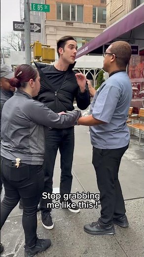 Even rich kids steal 😳