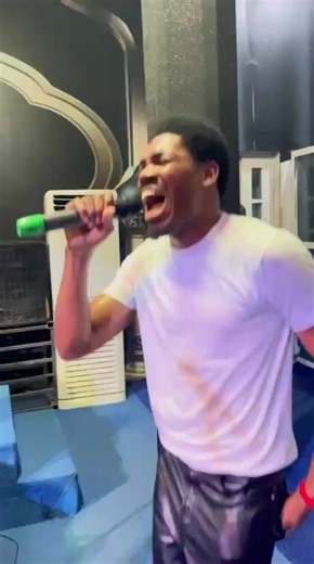 This week Friday we will Sail as our Man of God Rev Dr Chris Oyakhilome DSc DSc DD had Thought Us through the scriptures how to war in the spirit with the Right weapons 2corinthians 4:3-5 #raw #God #lord #pastorchris #cephzone2