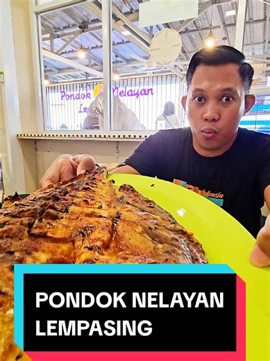 Rekomendasi makan menu seafood di pinggir laut yang tidak jauh dari Kota Bandar Lampung, tempat ini bernama @pondok.nelayan_ bisa kalian cobain #lempasing #seafood #seafoodlover #kuliner #kulinerlampung
