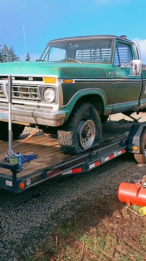 How to fix a flat tire using starting fluid. #fordTruck #Ford #7379ford #dentsideford #dentside #fordtrucks #fire #flattire #startingfluid