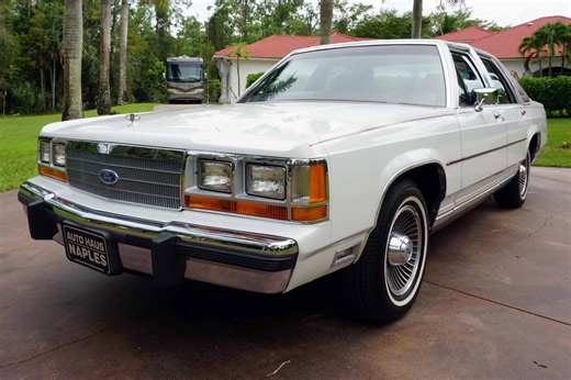 22k-Mile 1989 Ford LTD Crown Victoria LX