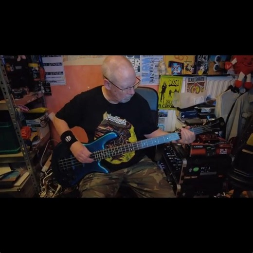 Me and my Bass - Spector Performer Trivia 06