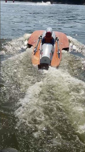 THREE POINTS HYDROPLANE ALFA ROMEO MONTREAL V8 ENGINE #alfaromeo #hydroplane #racer #montreal #v8