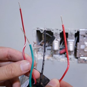 In this video I show you how I easily and quickly install a 3 way dimmer switch! | How To Home | Facebook