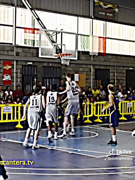 robert bobroczky | 7’7 basketball player 😯 #basketball #robertbobroczky #sports #viral #fypシ