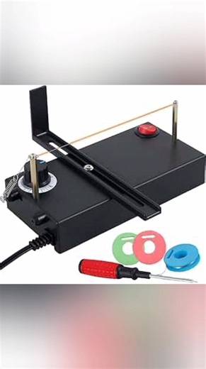 🌟 CORTADOR DE CINTA ELÉCTRICO PROFESIONAL — ¡CREA SIN LÍMITES! 🌟 Con regulador de temperatura 4 cuchillas medidor de cinta para cortes PERFECTOS Si trabajas con cintas… ¡este será tu nuevo mejor aliado! 🔥 Corta y sella cualquier tipo de cinta con una precisión espectacular, sin deshilachados, sin bordes quemados y con acabados dignos de venta premium. ✨ ¿Qué puedes crear con esta maravillosa máquina? ¡Un mundo de manualidades elegantes, delicadas y super profesionales! 🎀 Lazos de todo tipo: 