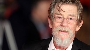 John Hurt, Elephant Man and Harry Potter Star, Dies at 77