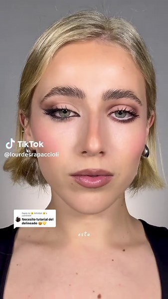 Tutorial de Delineado de Ojos: Foxy Eye