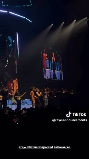 Raye and Amma: Unforgettable All-Singing Tour Experience