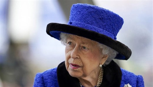 Queen Elizabeth ‘can’t stand for long’ as health fears worsen