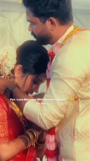 Naveena Kotthagorla on Instagram: "PURE KANJIVARAM HANDLOOM PURE SILK SAREE. - PURE SILK ASSURED WITH SILK MARK TAG WITH HOLOGRAM. - FOR MORE DETAILS DM R WHATSAPP ‪‬ +91 9908011907 ———————————————————————— HOW TO ORDER ? - DM US FOR PRICE, AVAILABILITY AND FURTHER QUERIES. - CONFIRM THE ORDER BY MAKING PAYMENT. - SHARE YOUR NAME N PHONE NUMBER WITH FULL SHIPPING ADDRESS DETAILS. Note ➡️ : PLEASE DM US FOR QUICK RESPONSE ———————————————————————— Saree Fabric: Kanchipuram Handloom bridal TISSUE S