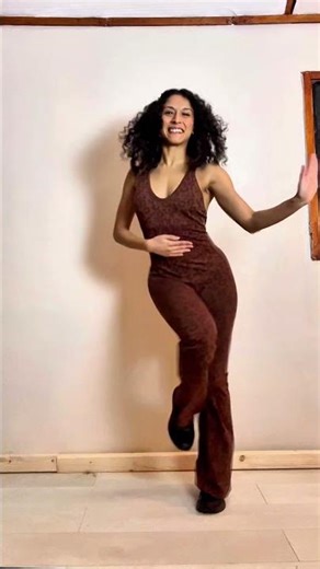 Advanced Bachata Footwork Choreography (Free tutorial linked!)