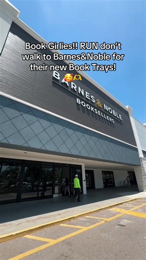 SEND THIS TO A BOOK LOVER 😭🤎 #BookTok #readers #booklovers #bookgirlies