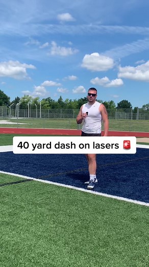 Tip for 40 yard dash on lasers #40yarddash #40yarddashtime #40yarddashchallenge #combinedrills #footballtesting #footballtips #footballdrills🏈 #footballtraingskills