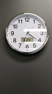 [Question] How does this quartz clock have a sweeping seconds hand?