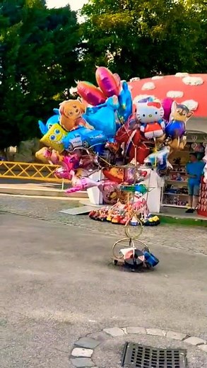 balon hello kitty dan spongebob