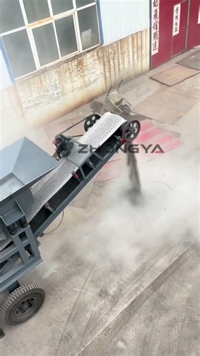 Mobile box-type crusher
