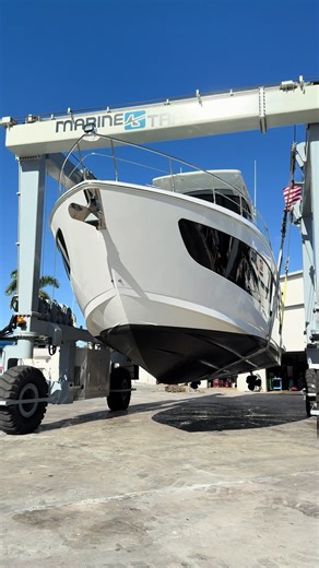 57 ft Cruiser Yacht Haulout with Marina Travel Lift