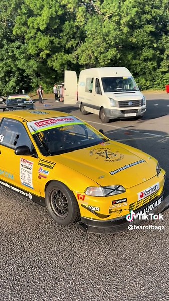 Racing Hondas practice #honda #eg #civic #k20 #racinghondas #brandshatch #yellow #eg6 #racecar #racing #hondas #fyp #foryou #xyzcba
