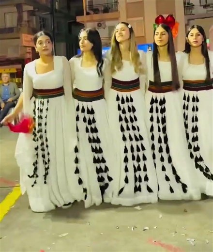 Kurdish Wedding Dance Music Culture and Colorful Traditional Clothing #wedding #dance #halay #düğün