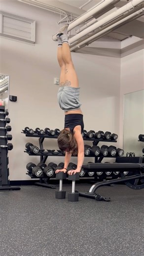 Handstand #calisthenics #fun #handstandworkout