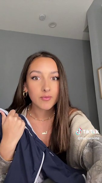 where i buy my graphic t shirts✨ #graphictee #teeshirts #wheretoshop #shoppinginspo #graphictees #closetbasics #closetneeds #clothingbasics #closetstaples #clothingstaples #whattobuy #fashiontok #shoppingaddict #haultok