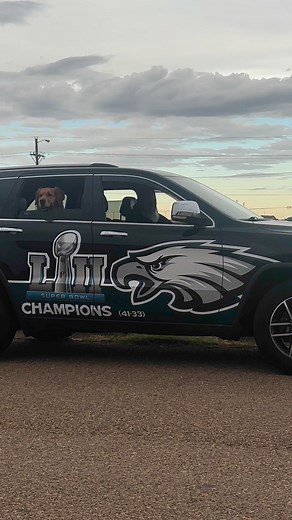 My man driving around Lubbock with the Eagles Super Bowl Champions Grand Cherokee😂😂😂 This is Cowboys Country!! #nfl #texas #philadelphia #806hsscmedia #jpmedia | Jasone Pearson Media