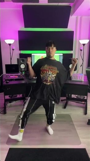 KÄÄRIJÄ'S NEW CHICKEN SONG - KOT KOT