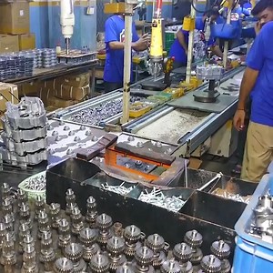 How 70CC motorcycle engine are assembled | Mamta Sharma official