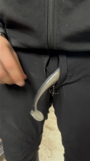 Bodle Angling | Sussex Fishing Tackle Shop on Instagram: "These are possibly the best value pike fishing lures we’ve ever sold! 🔥🔥🔥 The Kinetic Playmate R2F is a ready-to-fish soft bait, designed for Pike, Zander or even Bass and Pollock. The soft bait is pre-rigged with a screw-in jighead and features a sturdy stinger with a Mustad treble hook. ✅ Available in 2x sizes, 62g & 30g and 4x different colours. Perfect if your just starting out in Pike fishing. 🛒 Available in-store at Bodle Anglin