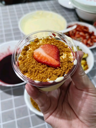 Delicious Strawberry Cheesecake Pudding Recipe