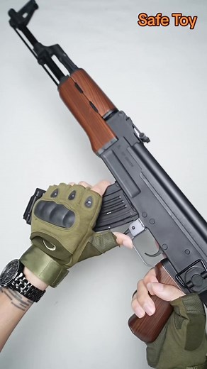 Ak series is back! Who wants this AKS 47 gel blaster? #gelblaster #orbyblaster #fpsgames #akm #ak47 #akm47pubg #pubg