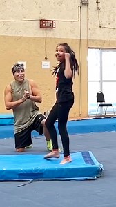 1M views · 35K reactions | TUTORIAL DE FRONTFLIP  #gymnastics #acrobatics #parkour #flips | Alex Destreza | Facebook