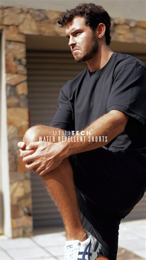 Made for exploring, Emerald Utilitech shorts feature stretchy fabric. Giving you comfort and style no matter where the day takes you. #Emerald #Utilitech #ReimagineEmerald #GentlemensInstinc | Emerald