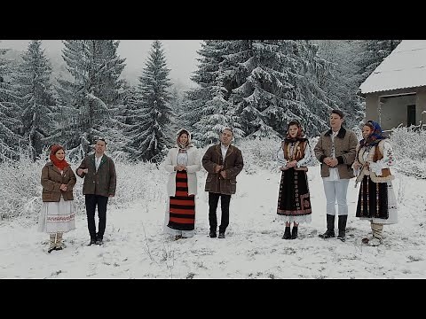 De un an noi astepatm Seara lui Craciun - Junii Salajului - Colinde traditionale romanesti
