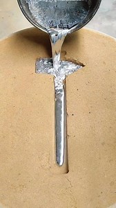 Creative metal casting that turns heat into beauty 💫⚙️ #MetalCasting #CreativeCasting #MoltenMetal #AluminumCasting #MetalArt #WorkshopVibes #EngineeringArt #CastingDesign #SatisfyingVideo #MoltenAluminum #MetalPouring #metalwork #ArtFromFire #craftsmanship #metalart | Metal Craft Zone