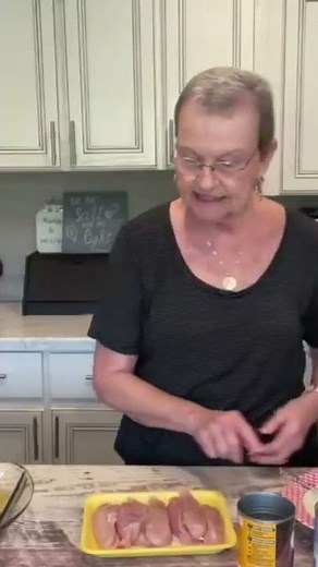 One Pan Baked Chicken & Rice | YouTube shorts | Easy dinner recipe from Mama Sue's Southern Kitchen