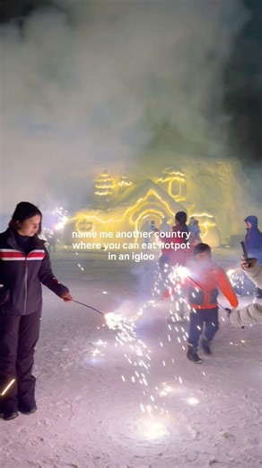 HOTPOT AND IGLOOS GUESS THE COUNTRY 😱🤯 #igloo #hotpot #travrl