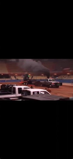 Throwback diesel truck pulling. 2009-10? #tractorpulling #ford #cummins #sanantonio #texas