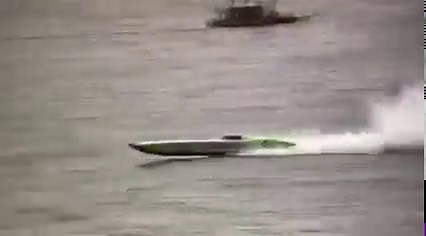 Easy Tiger 🐯 🏁 Spectacular racing in Michigan today from our very own Miles Jennings racing in Class 1 Catamaran "XIInsurance' 🏁 🇬🇧 Glad all was OK. Video : OPA Racing | British Powerboat Racing Club