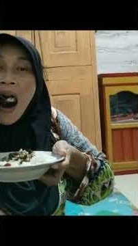 Nasi Putih, Ayam Bumbu Kecap, Tempe Goreng, Sambal Terasi