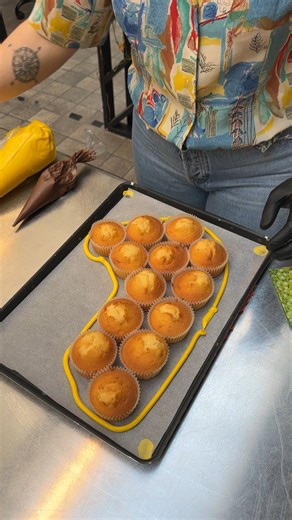 94K views · 285 reactions | Giraffe Pull-Apart Cupcakes! Stretch your sweet tooth with this giraffe treat 漣療 | Chefclub Network | Facebook