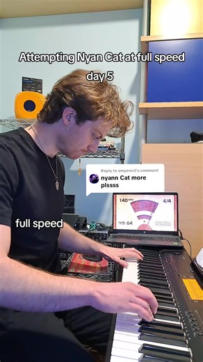 Playing Nyan Cat at Full Speed on Piano - Day 5