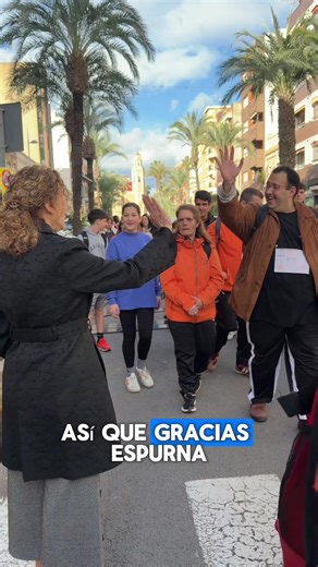 Hoy más de 1.000 personas participan en la tradicional Ruta de San Blai 🙌 organizada por la Fundación Espurna 💥, con centros ocupacionales y colegios no solo de #Torrent, sino de toda la provincia 🚌🏫. Visitan nuestra ciudad y viven nuestras tradiciones, como el paso por la Ermita de San Luis Bertrán ⛪ para untarse el aceite en la garganta y una jornada de convivencia en Parc Central. Gracias @fundacioespurna por ayudar a difundir y mantener nuestras tradiciones torrentinas ☺️