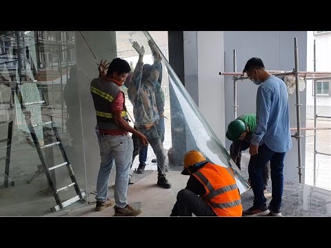 Construction Workers Install HUGE Glass Panels-Here's How! #construction