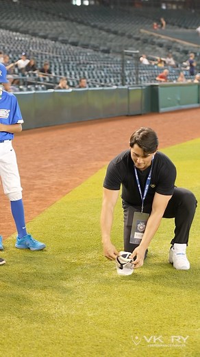 21K views · 12 comments | Foam insoles waste energy 辰 athletes, it’s time to get an insole that actually returns your energy. VKTRY carbon fiber insoles are scientifically proven to do just that, allowing for higher verts & faster sprints #basketball #nba #dunk #sports #athletes | Team VKTRY | Facebook